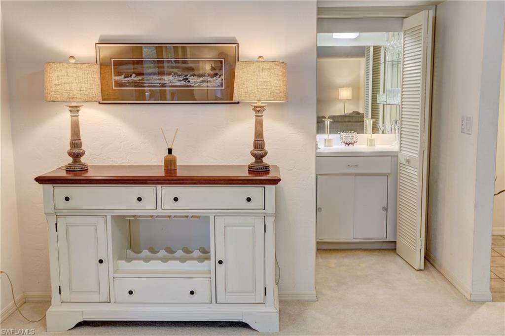 200 Wyndemere WAY # B302