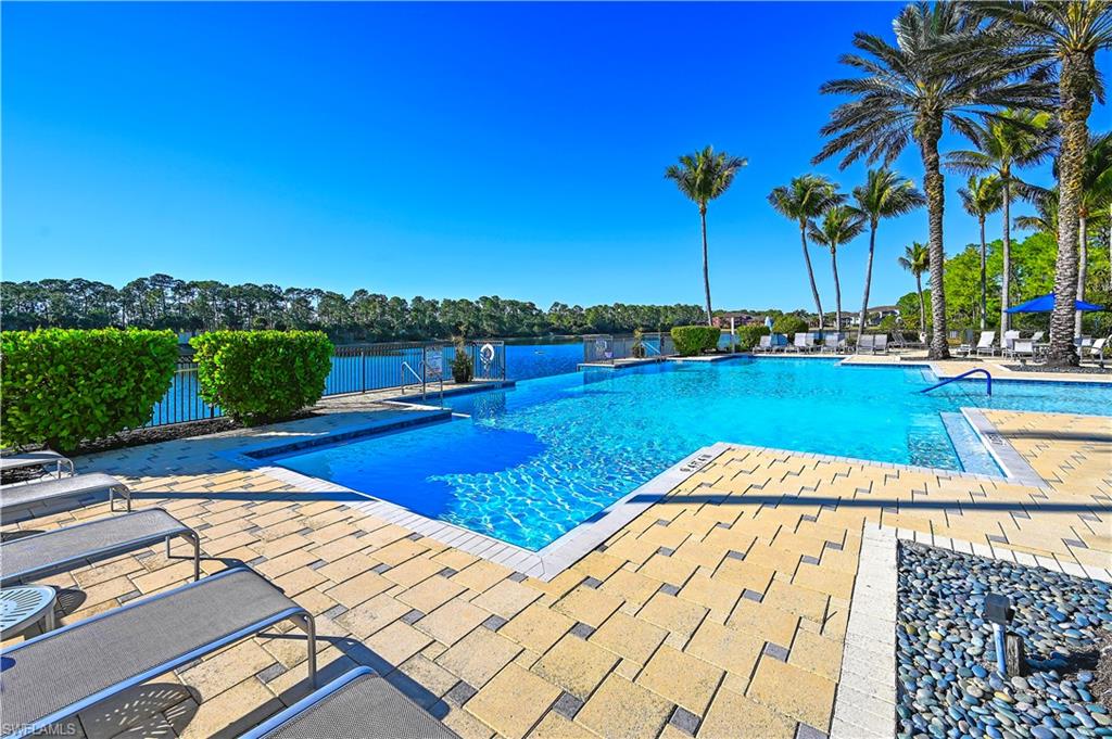 2028 Tarpon Bay DR N # 102