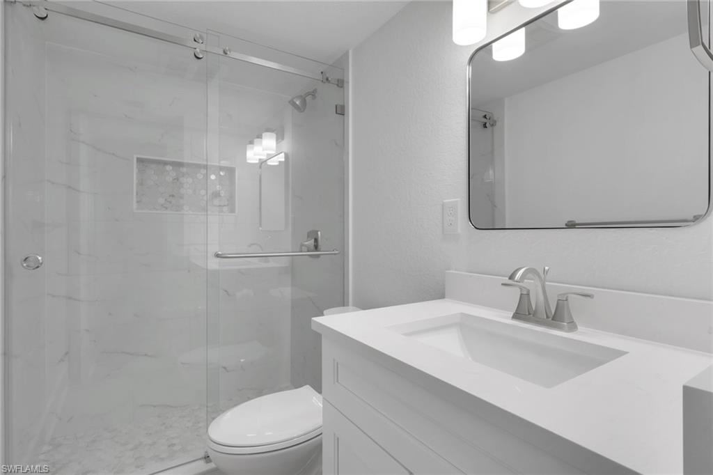 6500 Estero BLVD # D123