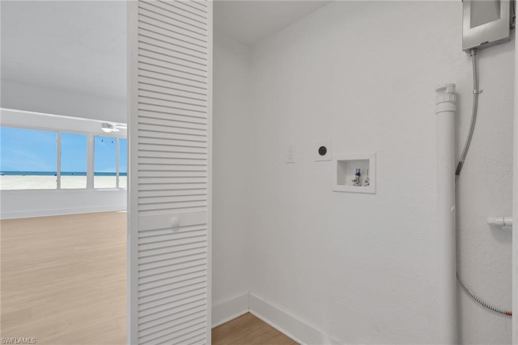 6500 Estero BLVD # D123