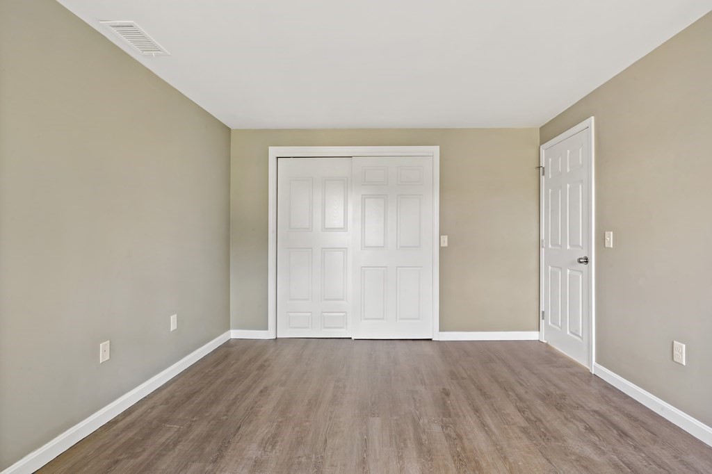 140 N Main St # 7B
