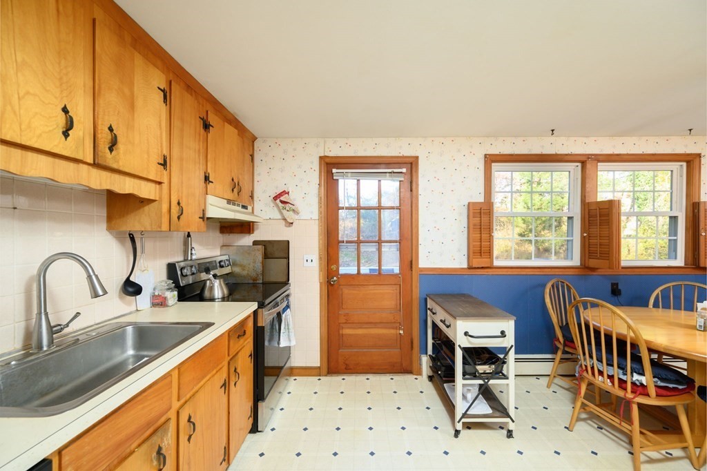 1 Pinegrove Rd