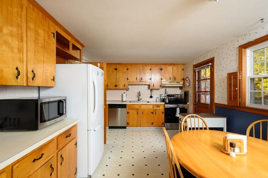 1 Pinegrove Rd