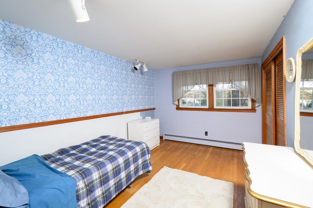 1 Pinegrove Rd