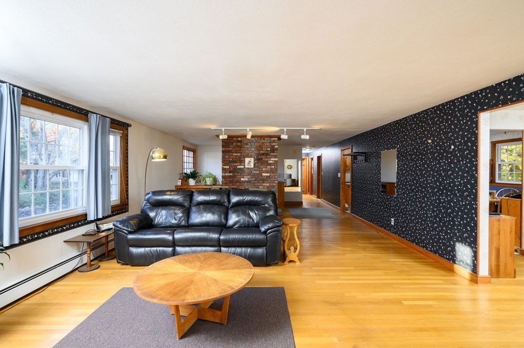 1 Pinegrove Rd