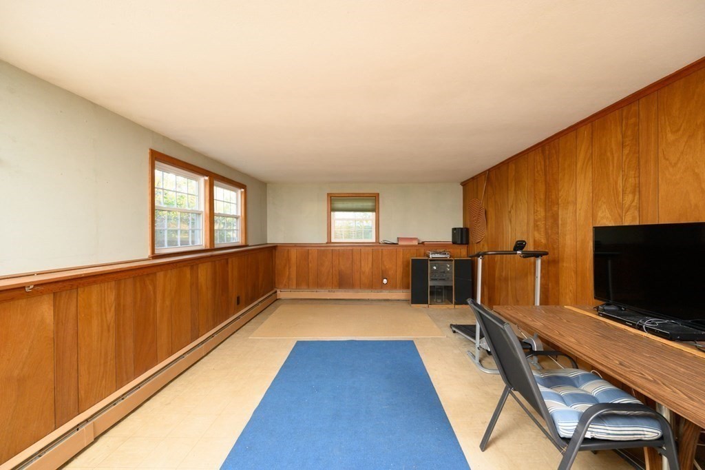 1 Pinegrove Rd