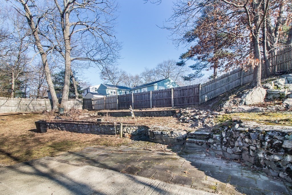3 Hilltop Ave