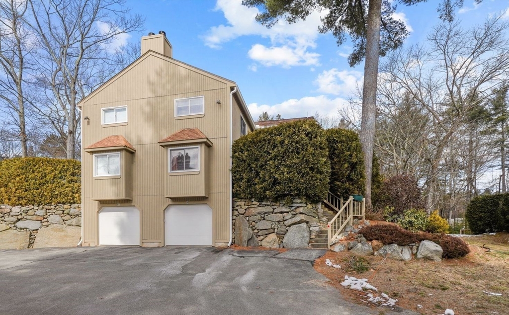 9 Manor House Ln # 27A