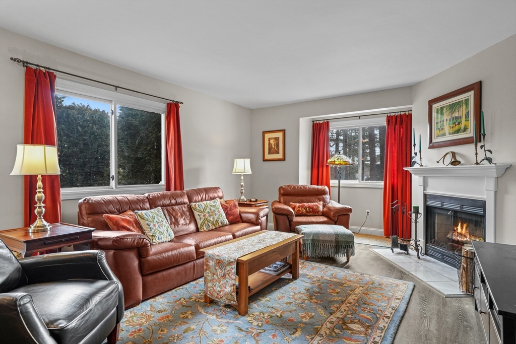 9 Manor House Ln # 27A