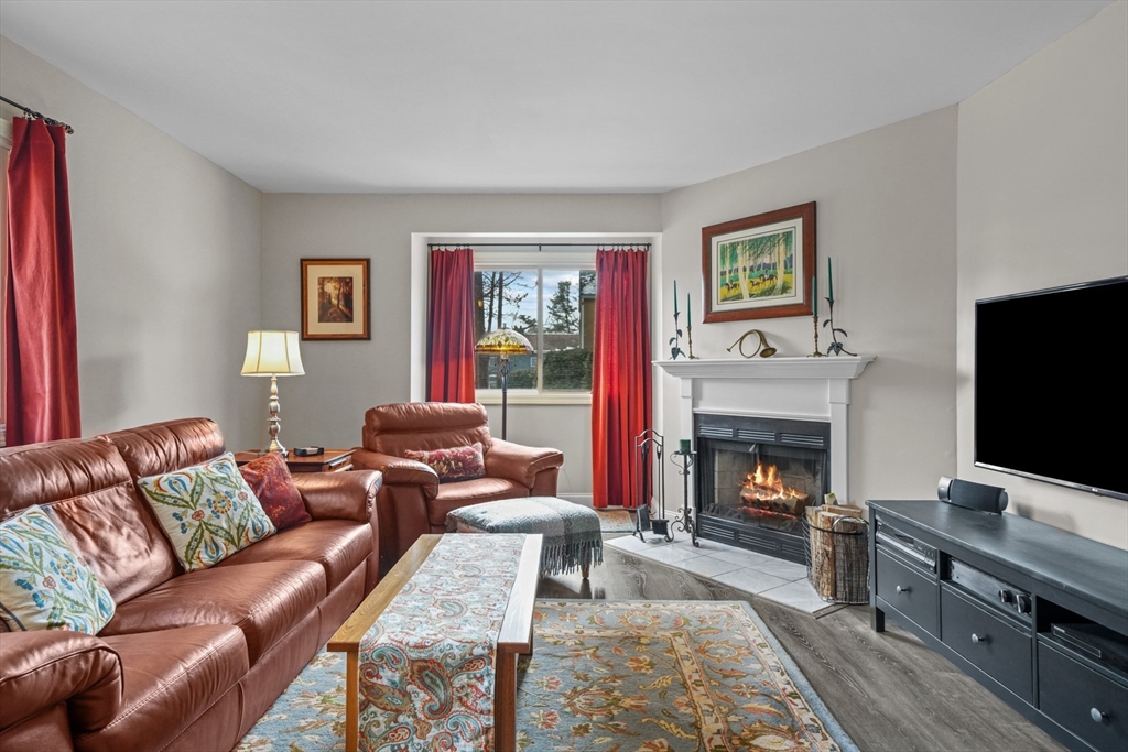 9 Manor House Ln # 27A