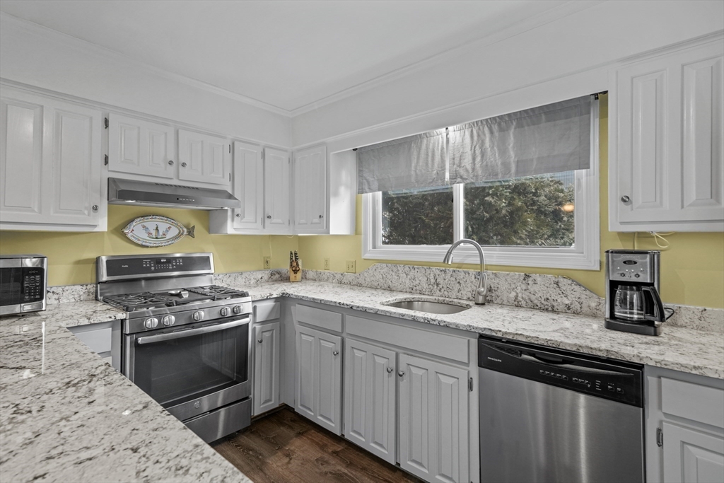 9 Manor House Ln # 27A