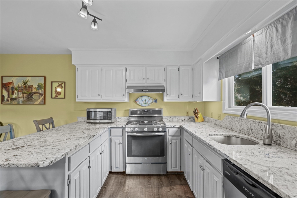 9 Manor House Ln # 27A