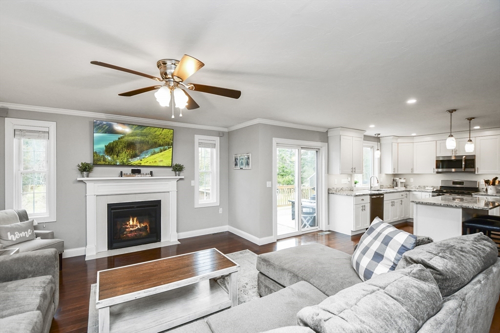 40 Excalibur Way