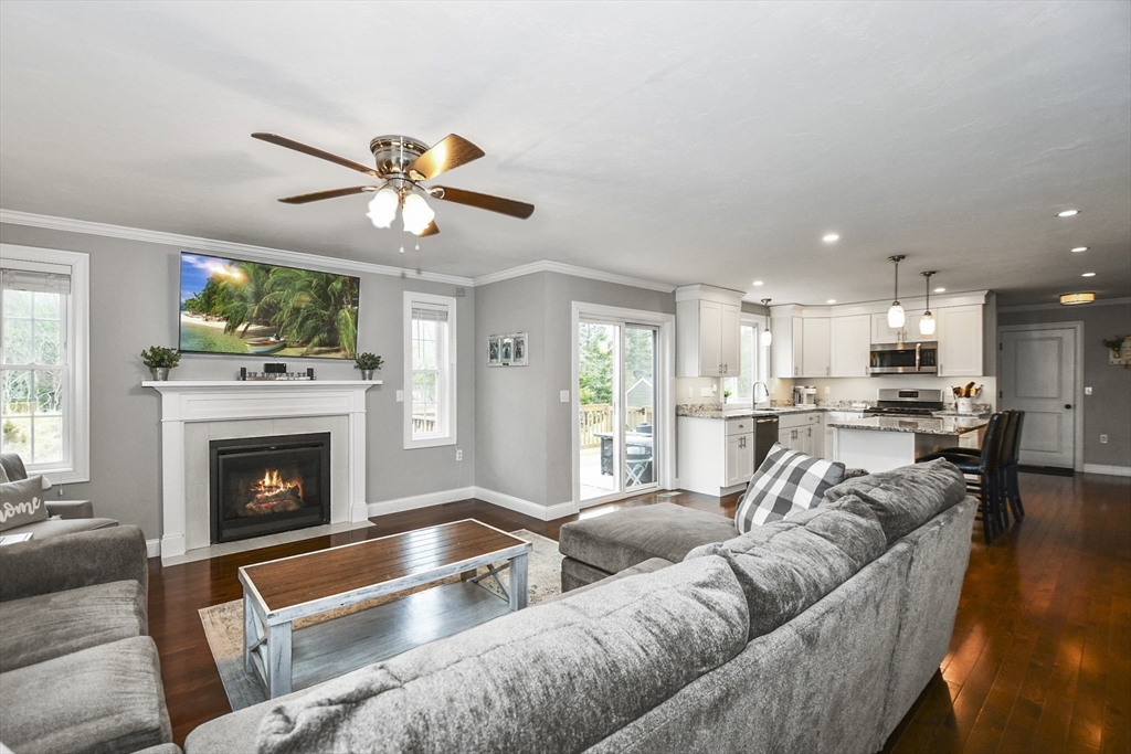 40 Excalibur Way