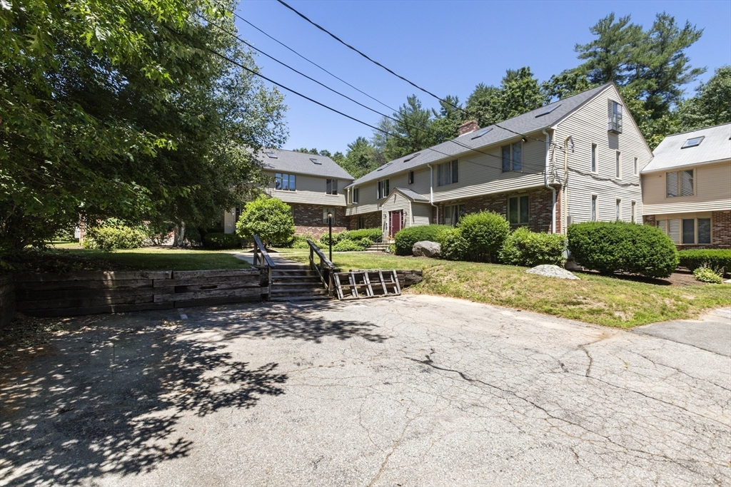 46 Pinebrook Ln # 3