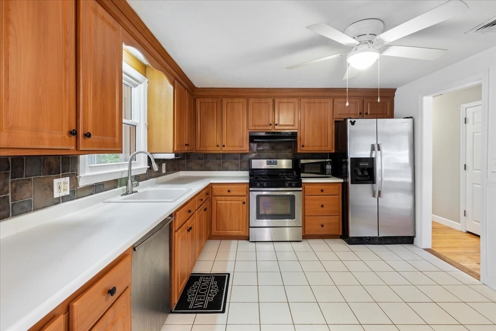 9 Georgia Dr