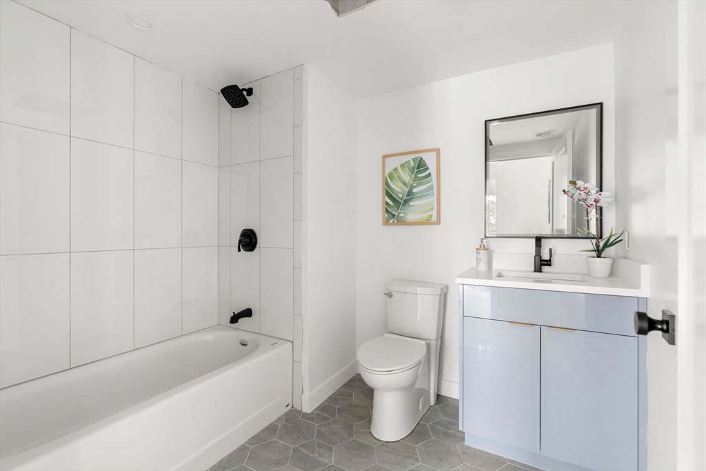 122 Washington Street # 23