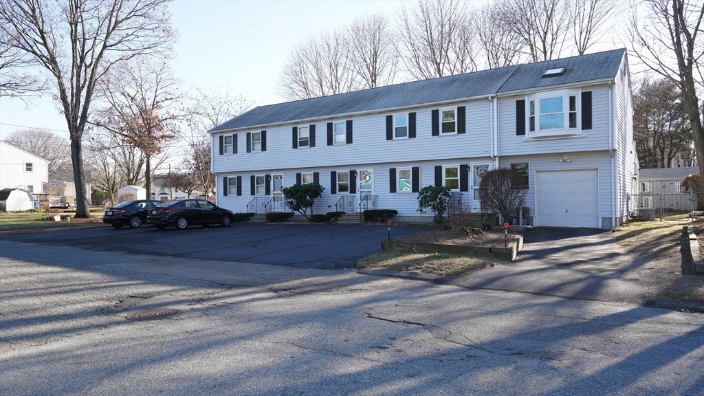 40 Lawn St