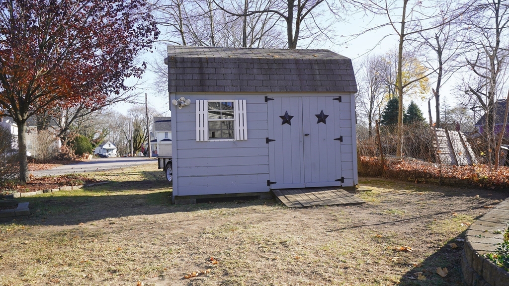 40 Lawn St
