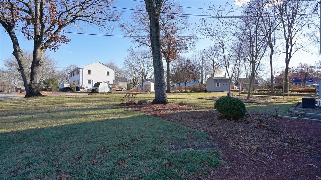 40 Lawn St