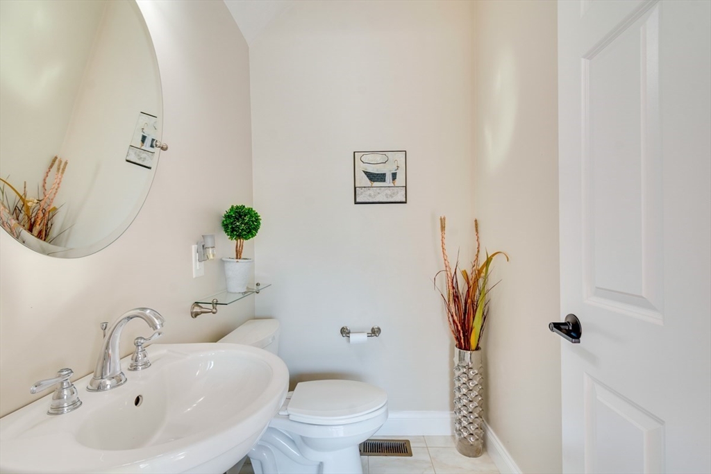 48 Zain Cir # 48