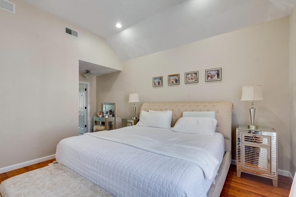 48 Zain Cir # 48