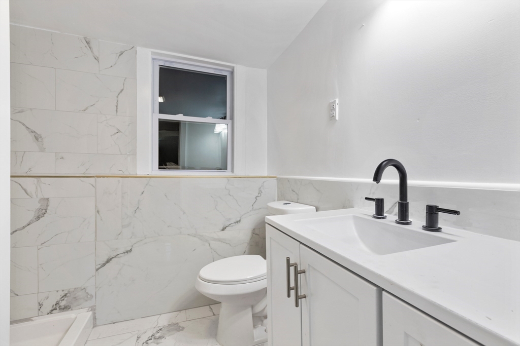 11 Adams St
