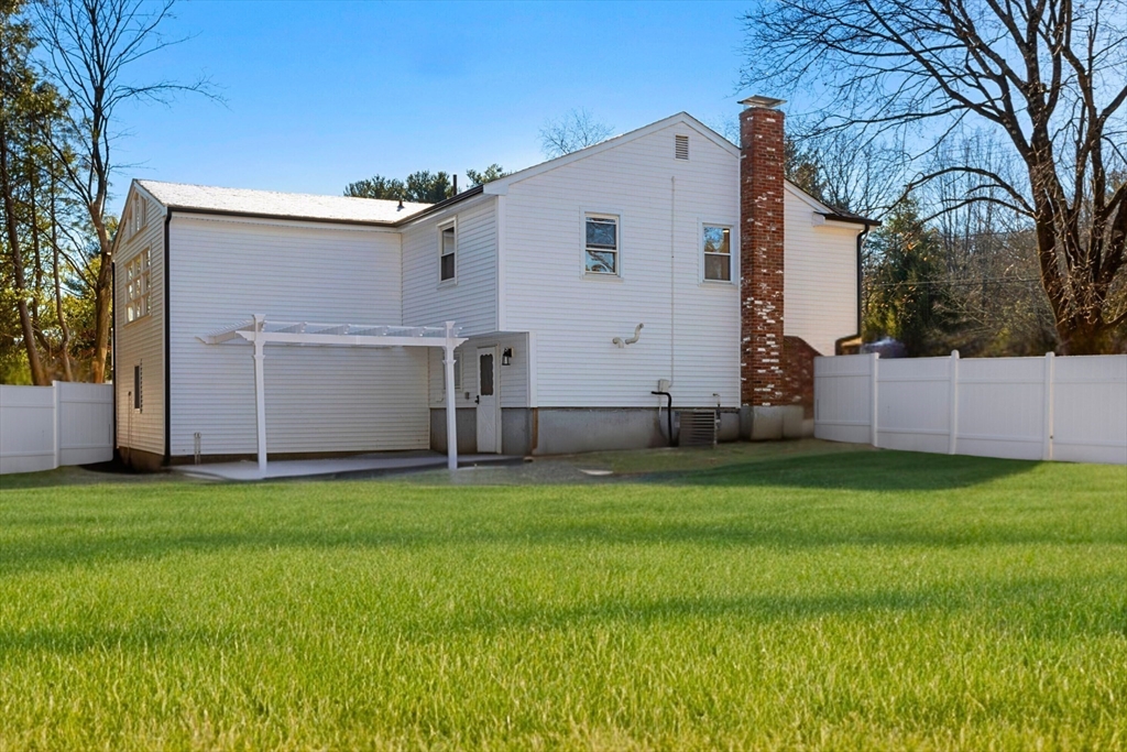 11 Adams St