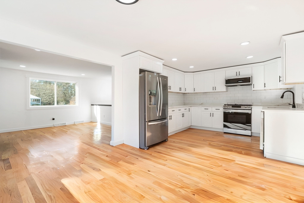 11 Adams St