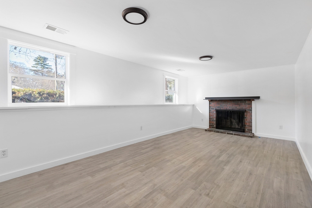11 Adams St