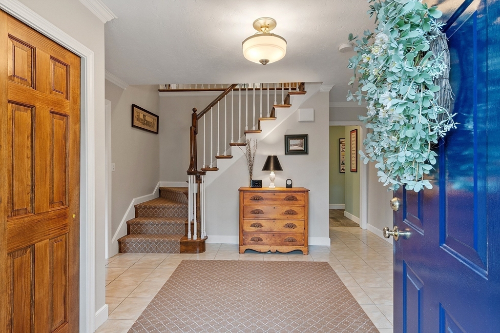 15 Saxon Ln
