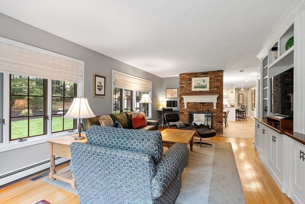 15 Saxon Ln
