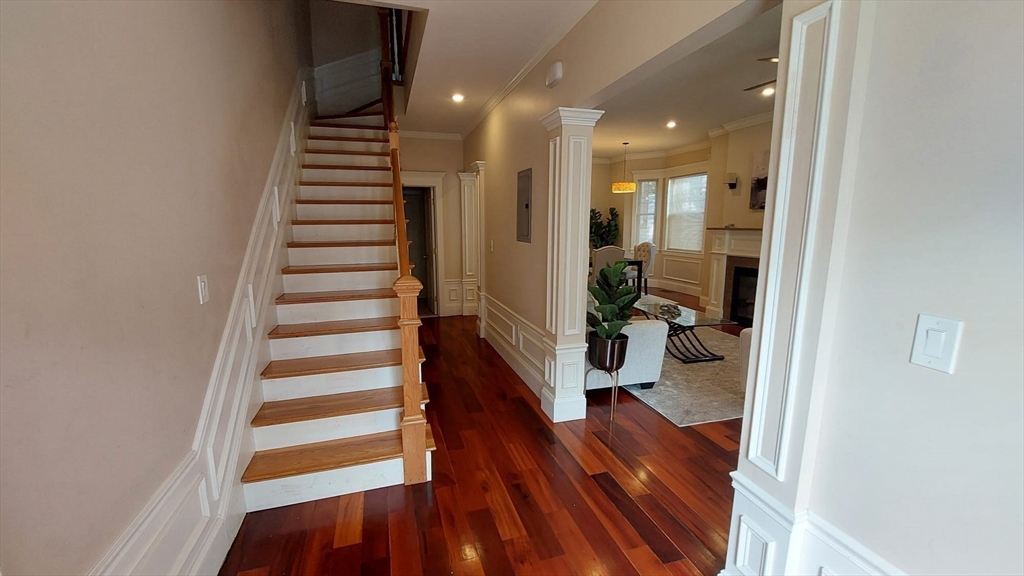 28 Woodbine St