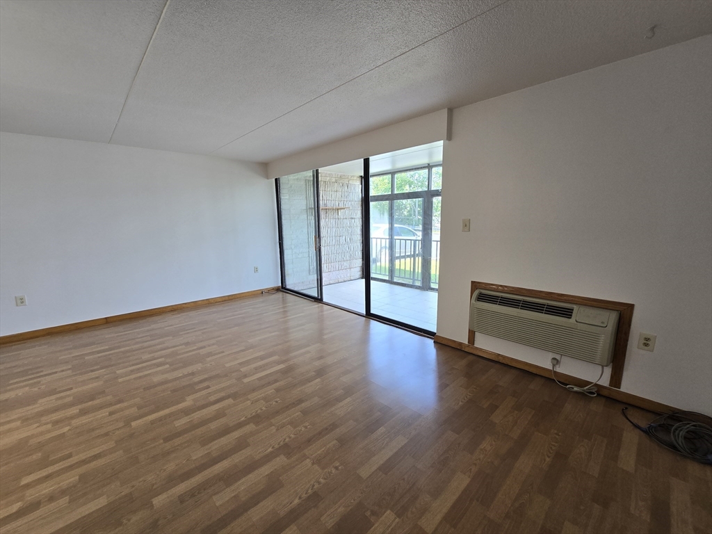 17 Skyline Dr # 3