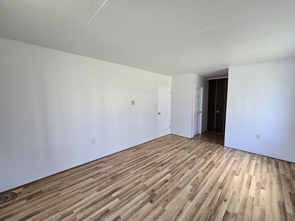 17 Skyline Dr # 3
