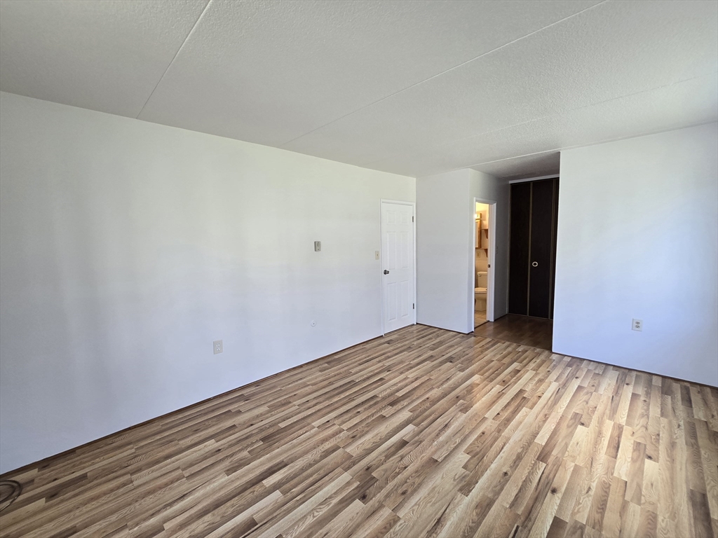17 Skyline Dr # 3