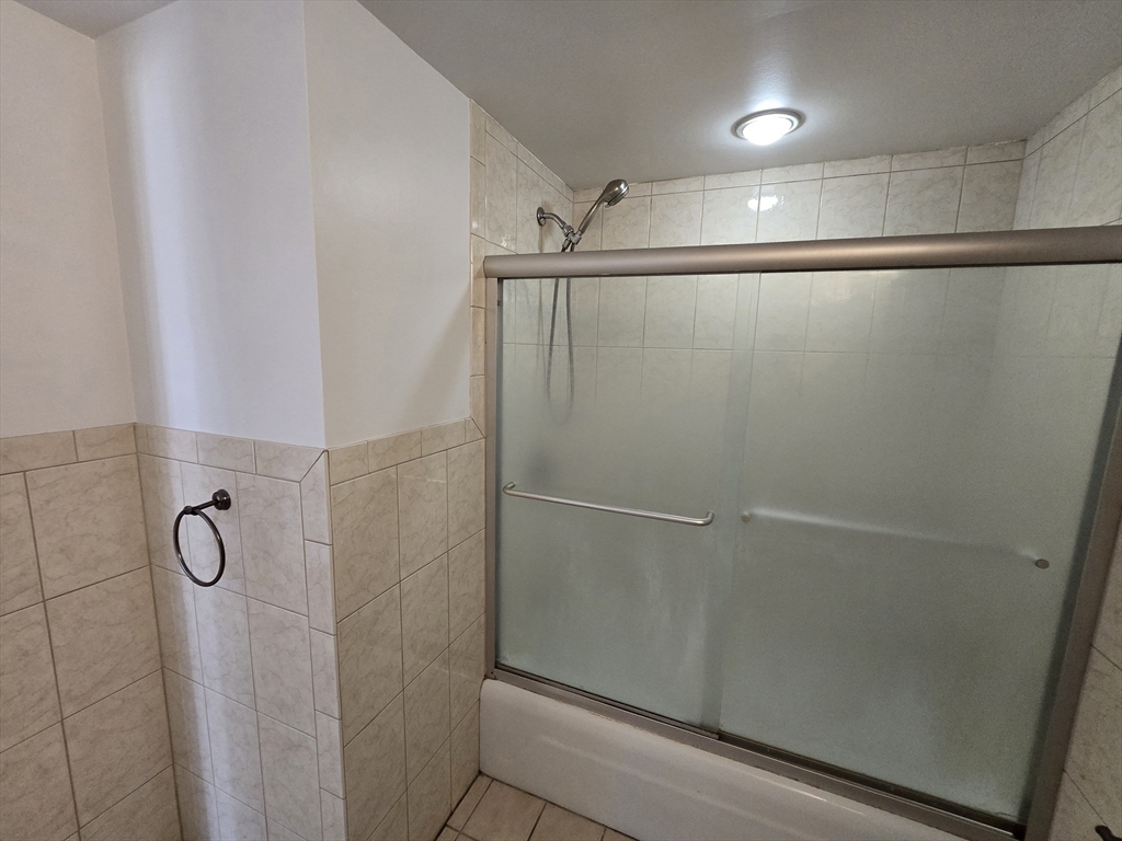 17 Skyline Dr # 3