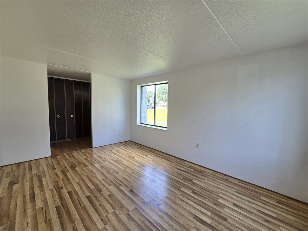 17 Skyline Dr # 3
