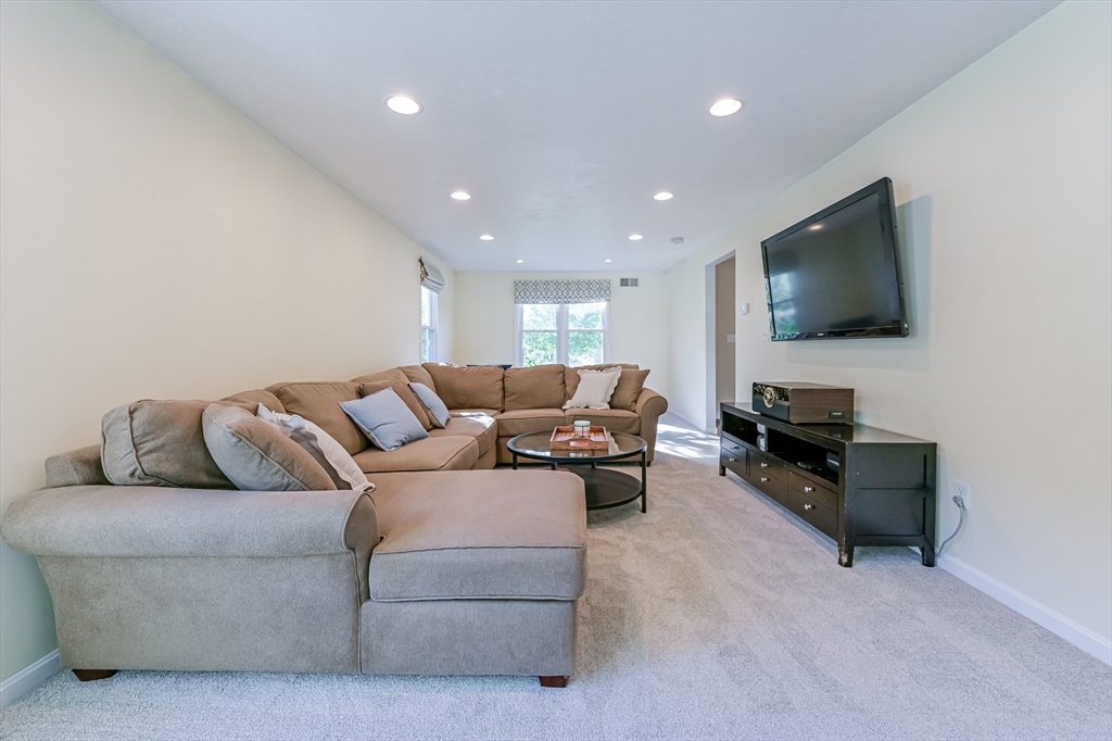 91 Scout Ln