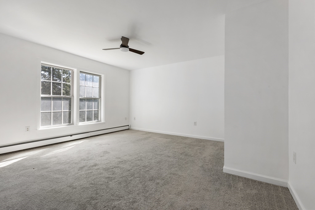 24 Bates St