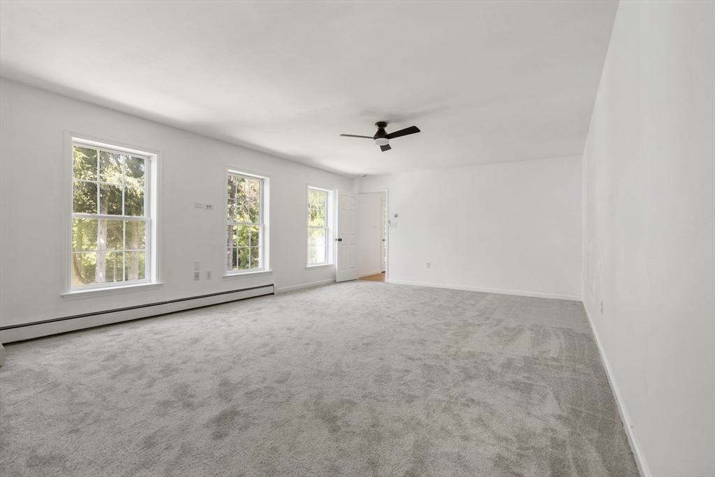 24 Bates St