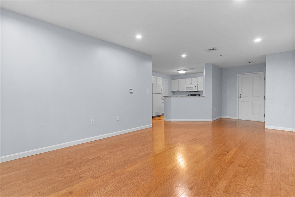 30 Franklin St # 105