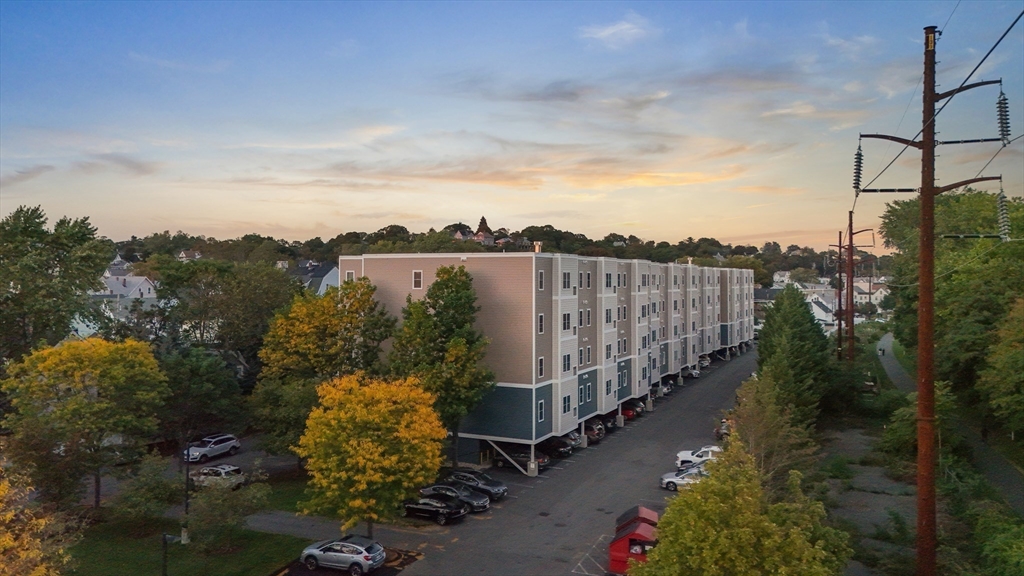 30 Franklin St # 105