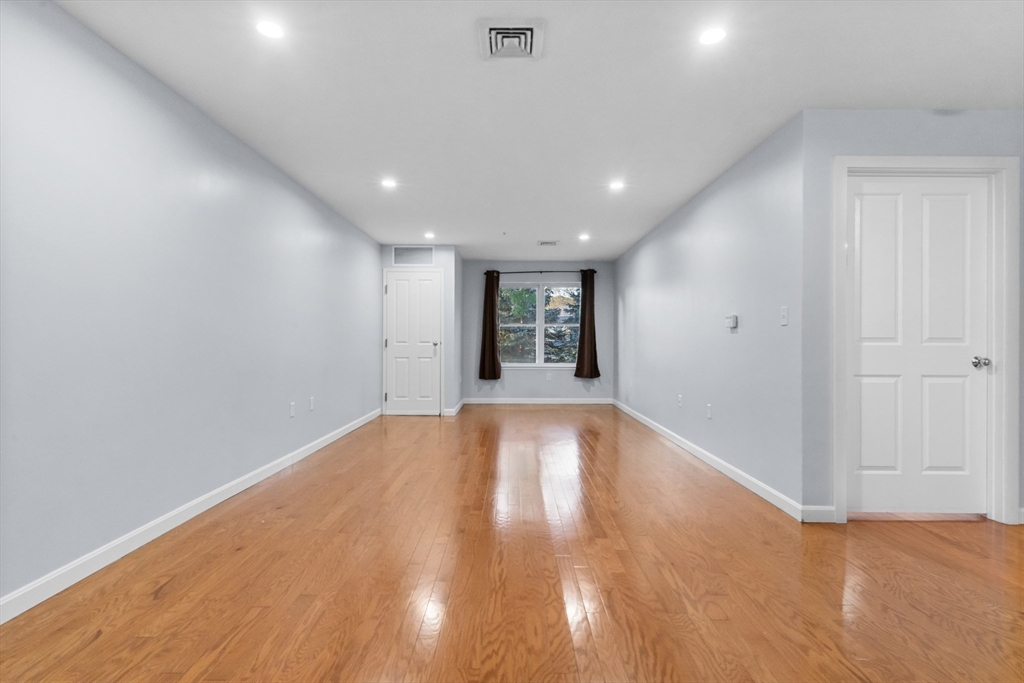 30 Franklin St # 105
