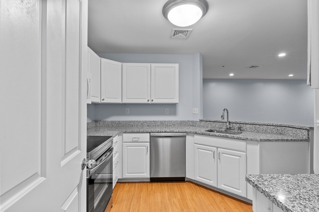 30 Franklin St # 105