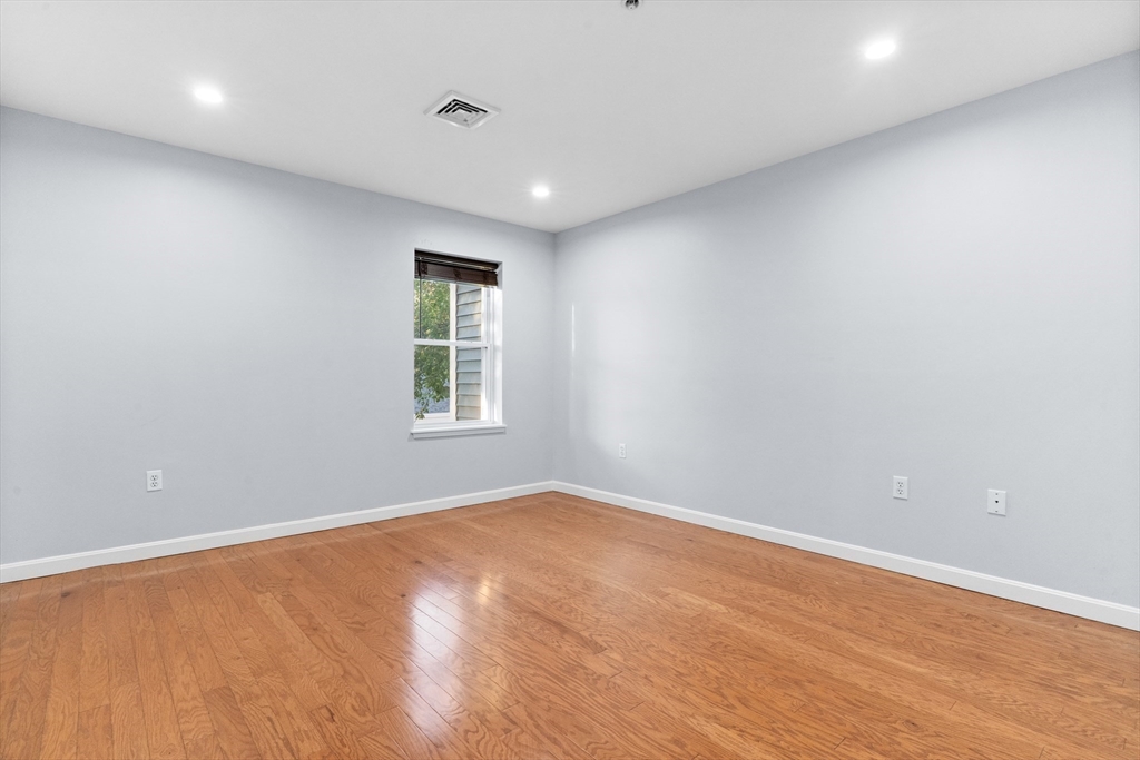 30 Franklin St # 105