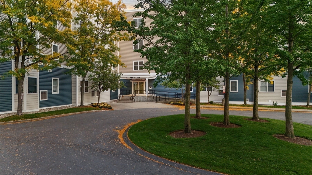 30 Franklin St # 105