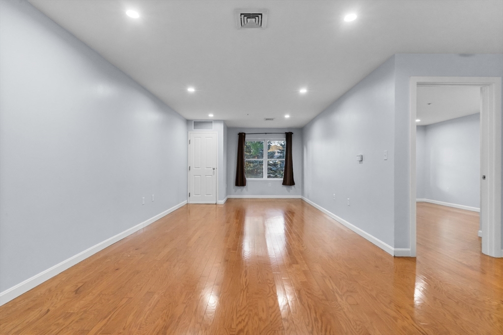 30 Franklin St # 105