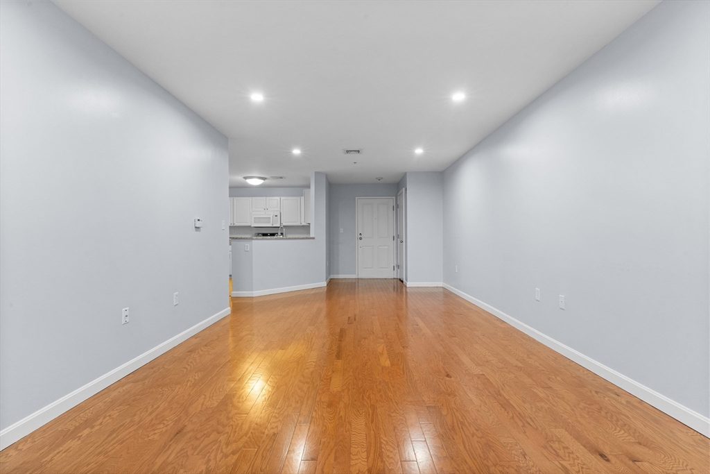 30 Franklin St # 105