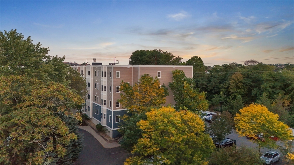30 Franklin St # 105